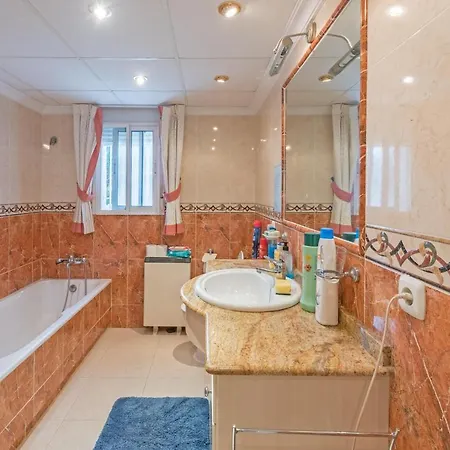5 Star Own Private Pool Apartment